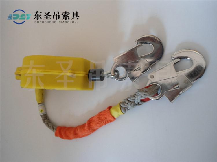 在寒冷的冬季如何使用防墜器攀爬塔吊